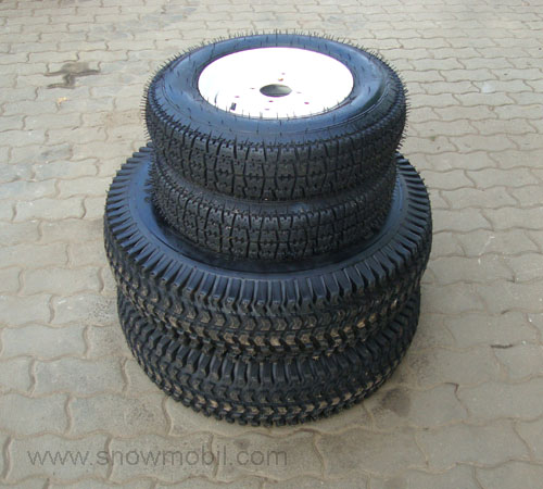 Turf / lawn tires set with rims for Kubota tractors ...