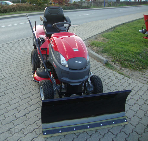 Schneeschild Schneeräumschild starr 118cm mit Adapter für Rasentraktor -  Motorgeräte Fritzsch GmbH